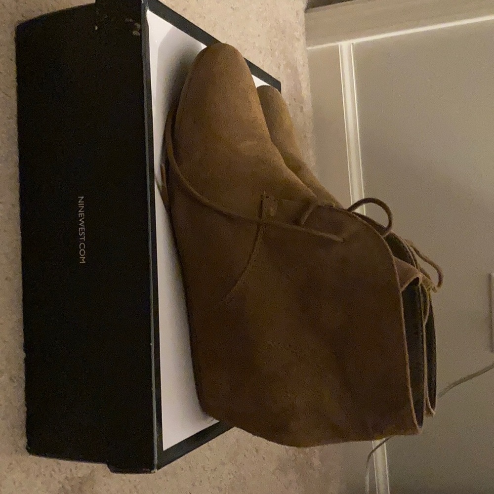 Nine West Natural Bootie/Wedge SZ 10